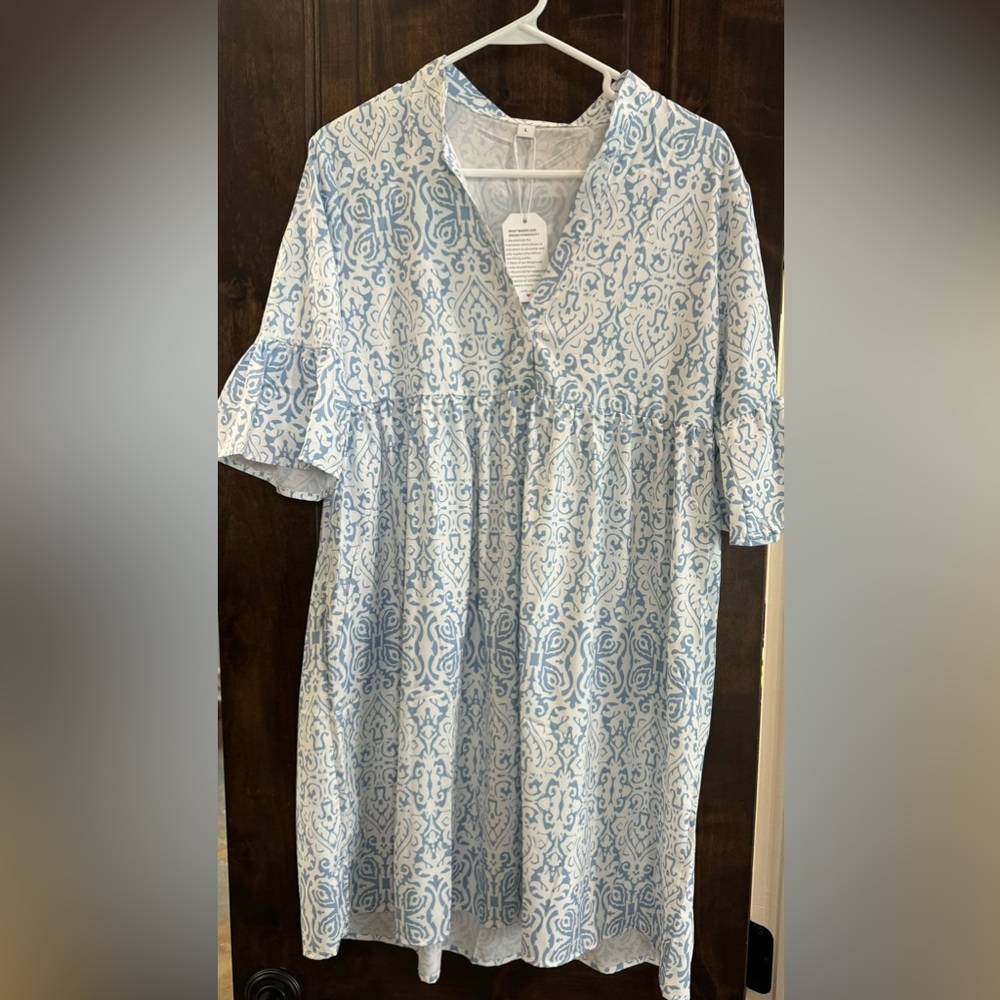 Women’s large - NWT - so cute and cool!